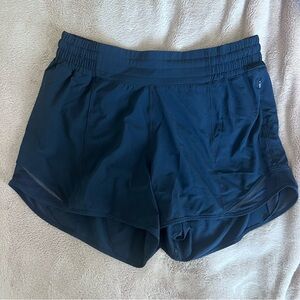 Lululemon Hotty Hot Short *High-Rise 4"
navy blue